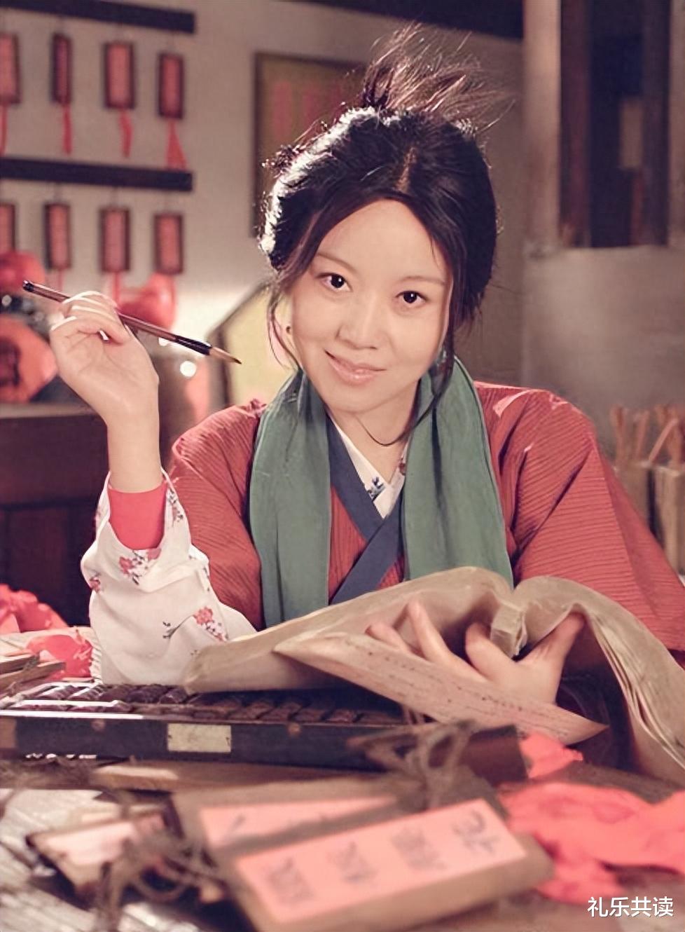 赵本山暧昧的九大女星，个个肤白貌美懂事听话，揭开赵本山真面目