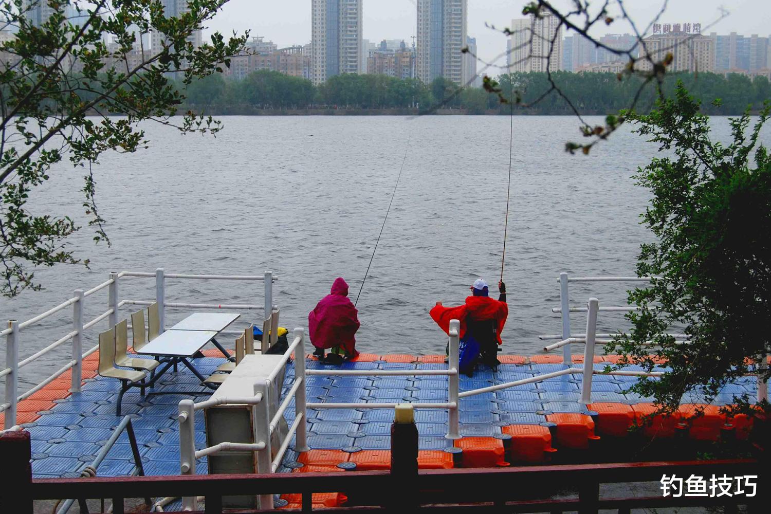钓鱼技巧|春季突然降温，鱼不好钓怎么办？春季降温天气的钓鱼技巧