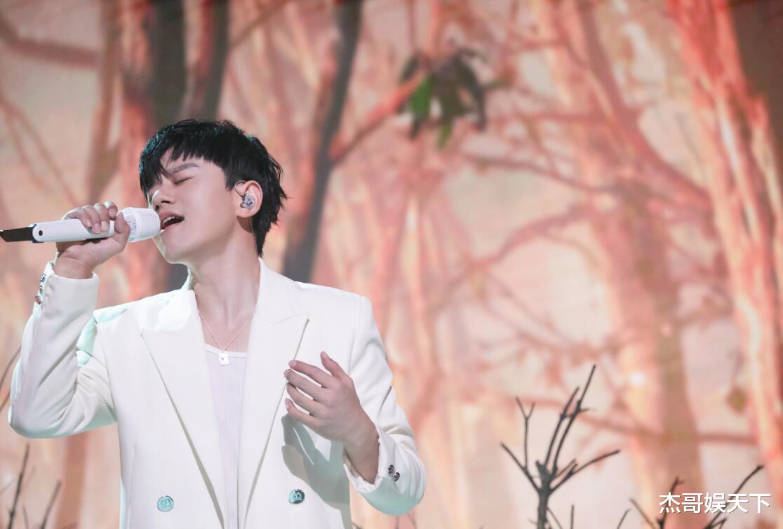 莫妮卡·贝鲁奇|《声生不息》播出过半,4人成大赢家,3人成功镀金,1人意难平