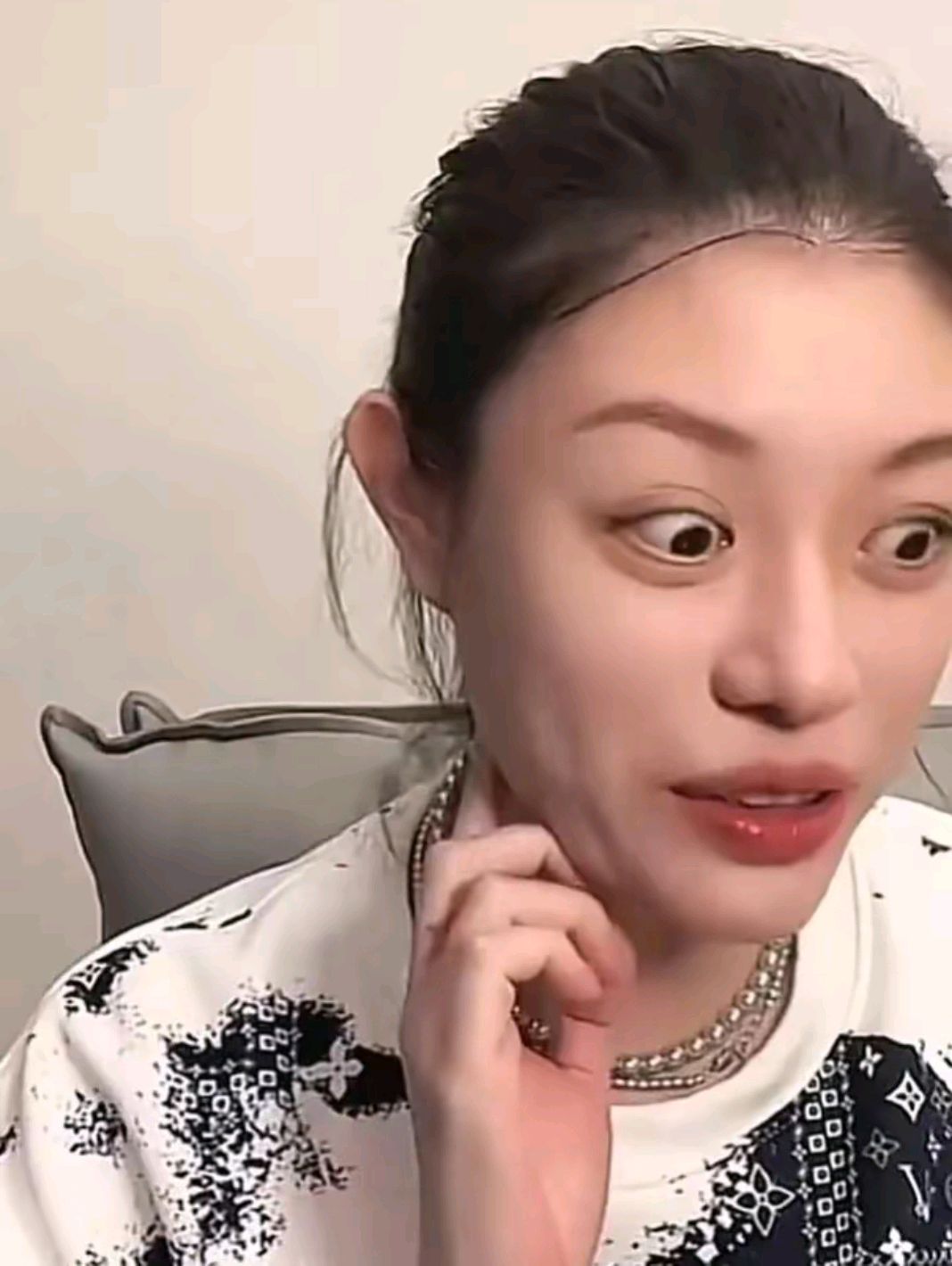 当听说汪峰拥有30亿资产，葛荟婕的回应亮了，真是人间清醒