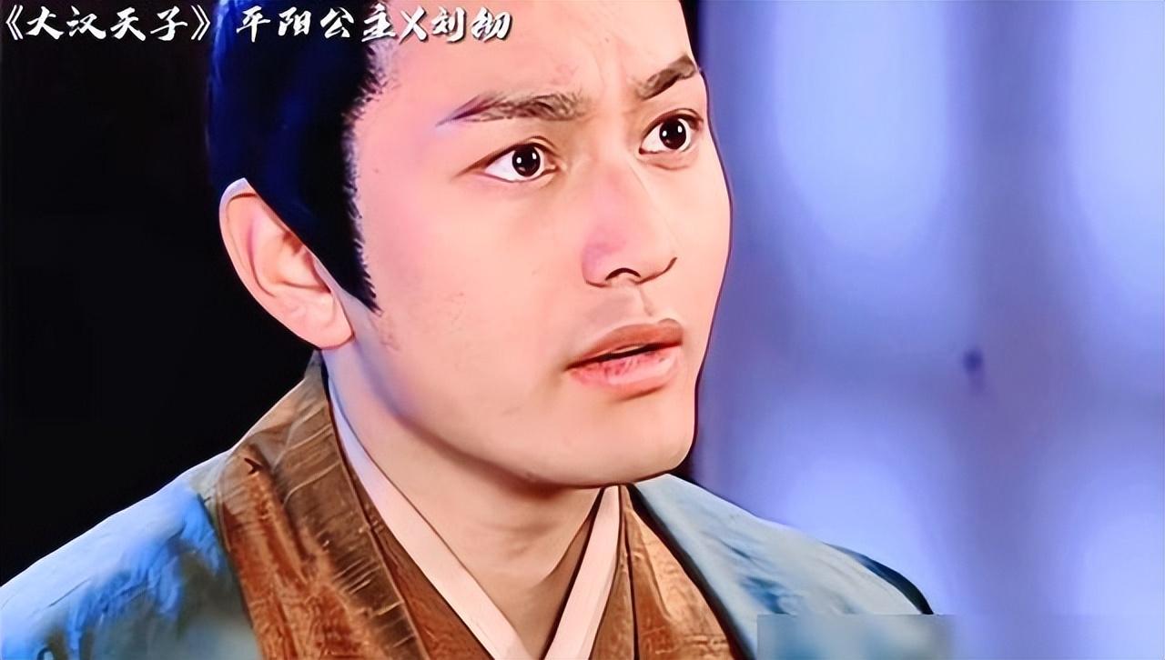 向佐|一场上海电影节,江湖地位人情世故,在黄晓明身上体现的淋漓尽致