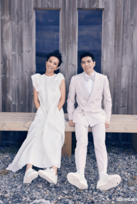 萧敬腾：今天是我们的结婚日！绝美婚纱曝「嘟嘴紧勾Summer」