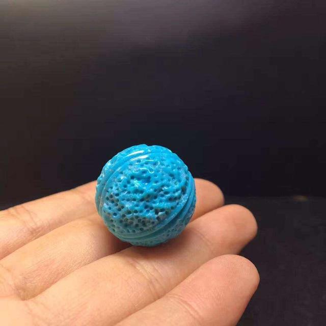 绿松石的色彩之谜:为什么它如此受欢迎?