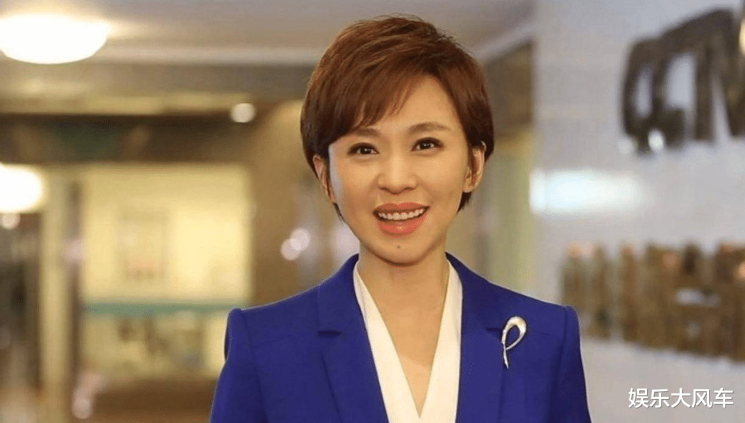 曝欧阳夏丹疑承认离婚，从央视转站网红，单身与豪门母亲同住