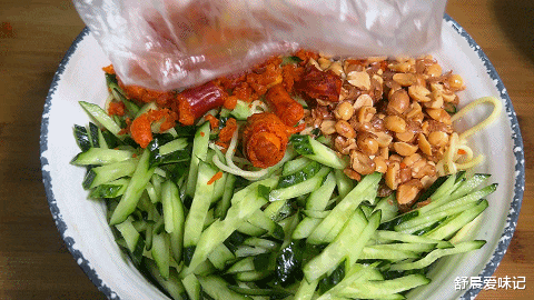 凉面|天热了孩子想吃凉面,在家自己做,2块钱凉面能做一盘,爽口开胃