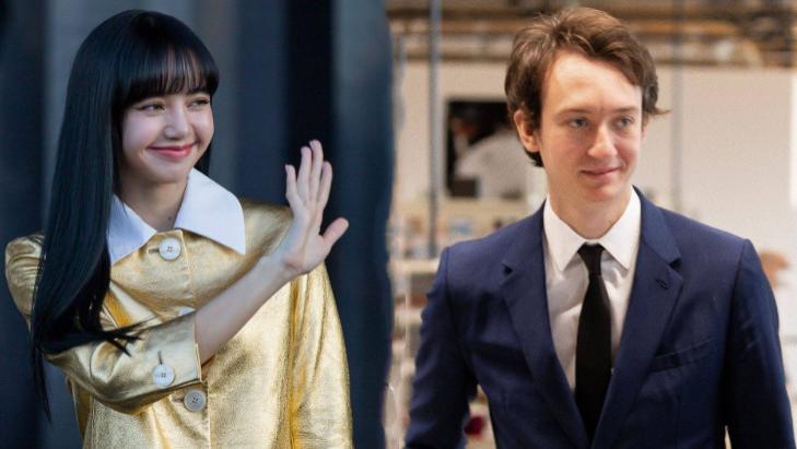 Lisa出席疯马秀，跳酒杯脱衣舞，仅留三角裤，网友：这是艺术