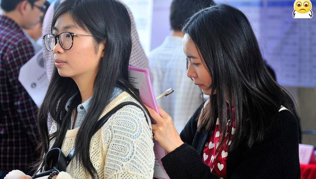 上海市|“伸脚就要知道穿鞋”,上海太太月薪14万招保姆,服务内容毁三观