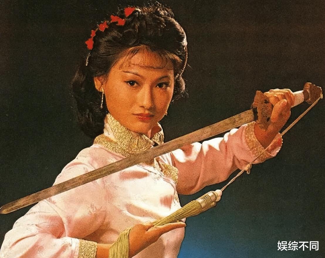 惠英红的哥哥:一代武打巨星因为减肥猝死,死在沙发上9天无人知