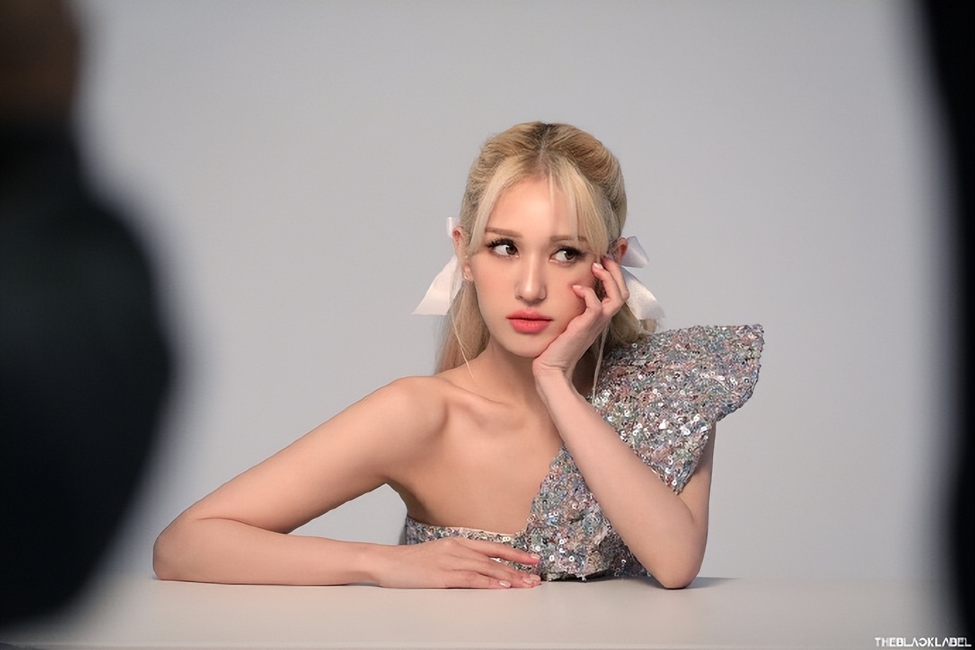 韩国女星承认，因长得像洋娃娃被欺负，求整容让自己像韩国孩子