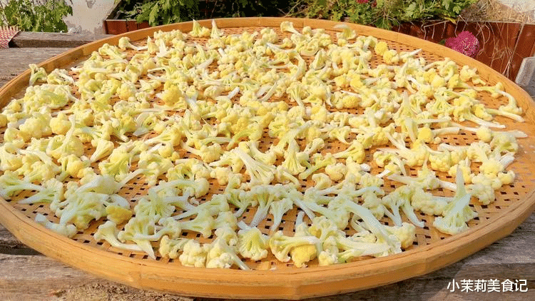 萝卜|入冬前囤菜,别光囤萝卜白菜,这5种好吃又便宜,多买些保存起来,随吃随取,冬天不愁没好菜