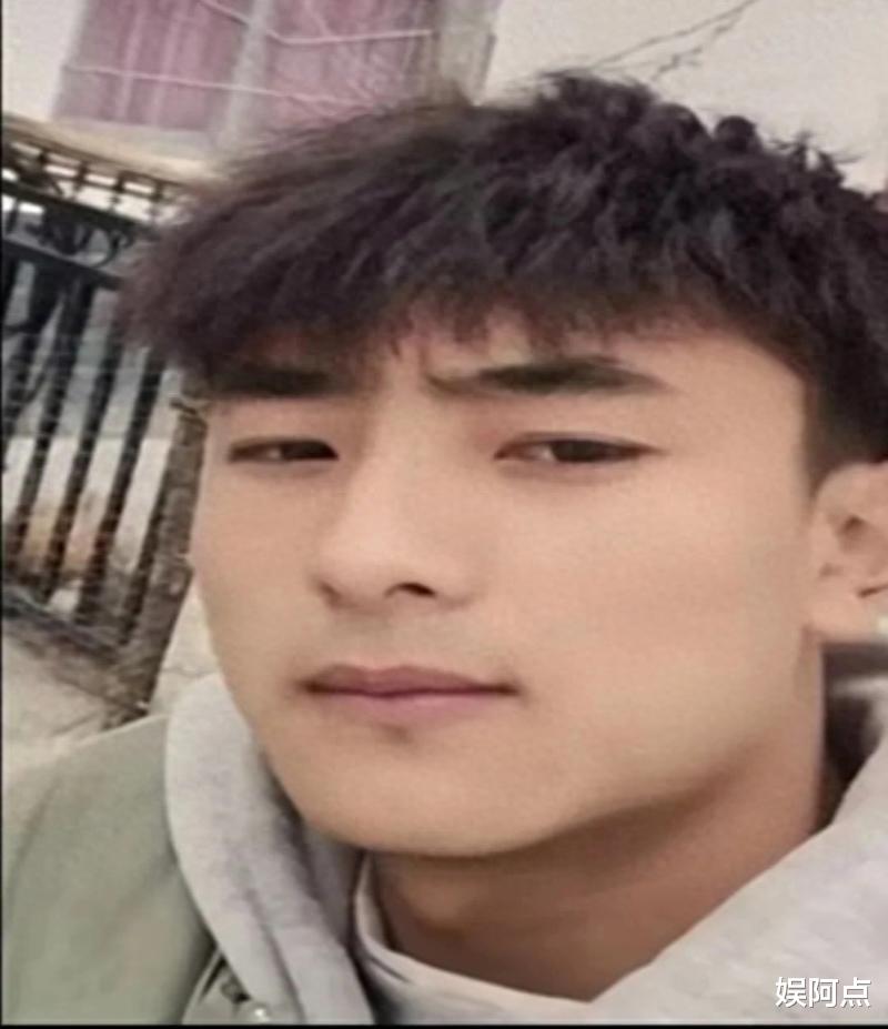 网红曲布被抓后私下生活照曝光，打扮帅气名牌加身！演技胜过明星