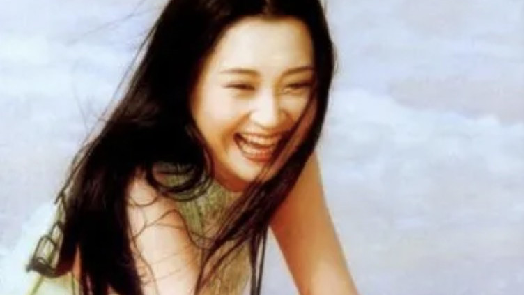 “风流成性，老少通吃”，54岁仍旧未婚育的许晴，真的被封杀了？