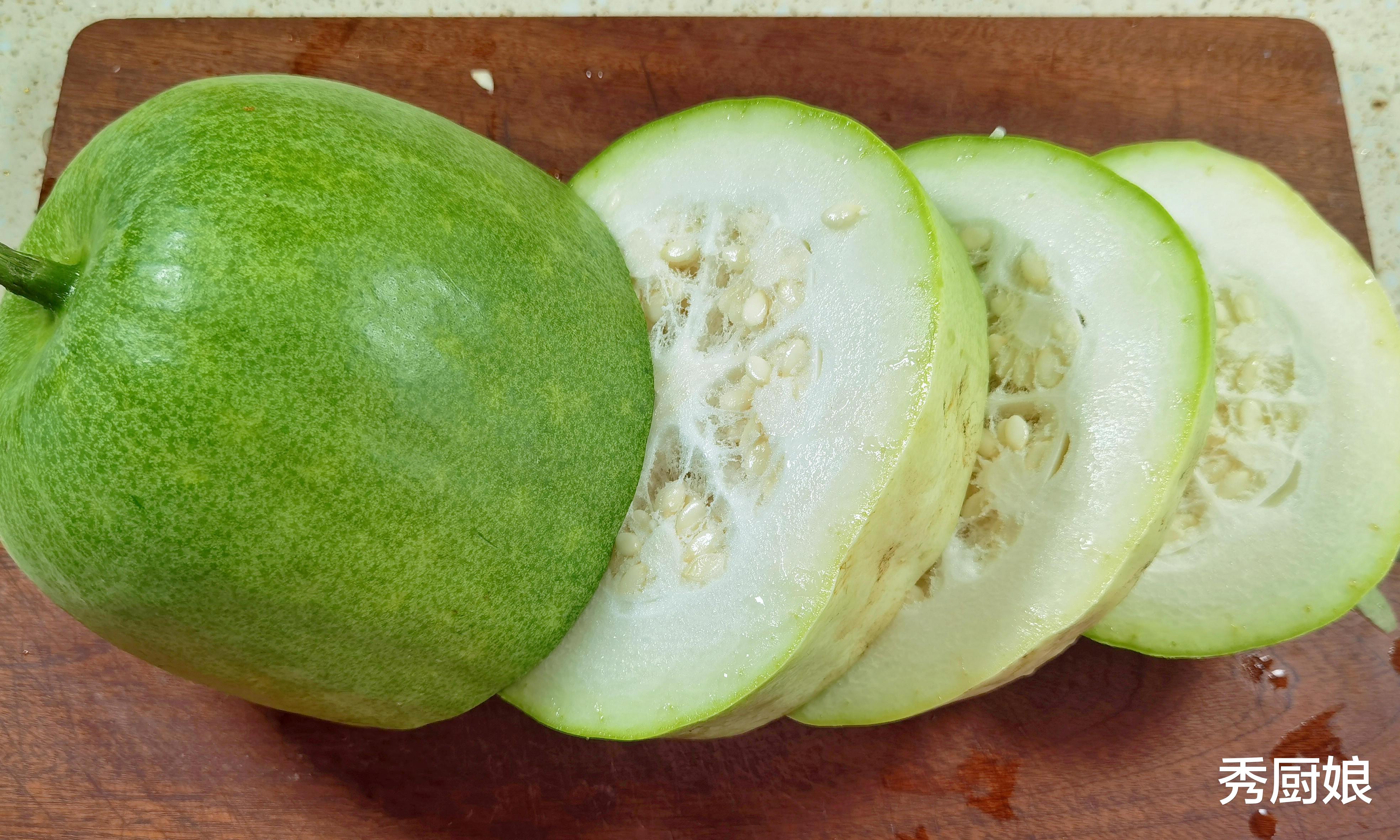 冬瓜|“冬天吃一瓜，不用把药抓”，买30斤晒干，随吃随取，炖肉超下饭