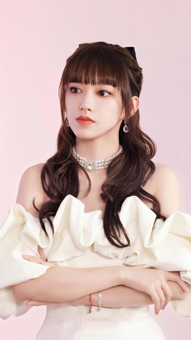 破产|百变女王程潇,再这样失眠下去,我就搬到月亮那住