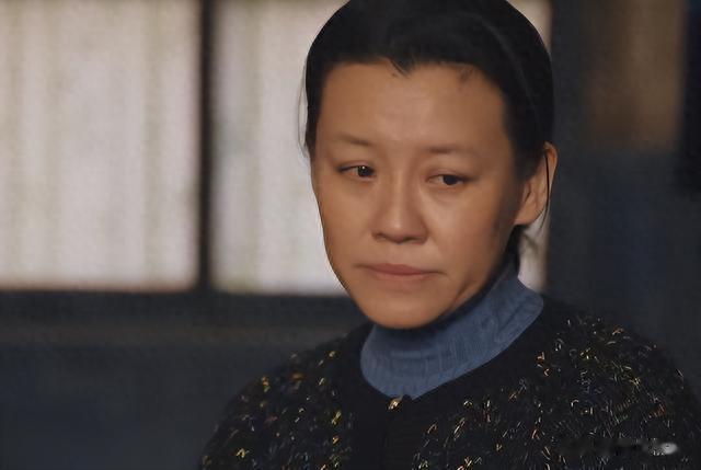 不会吃饭就别吃!看完刘琳的大葱蘸酱,那些“假吃”女星脸不疼吗