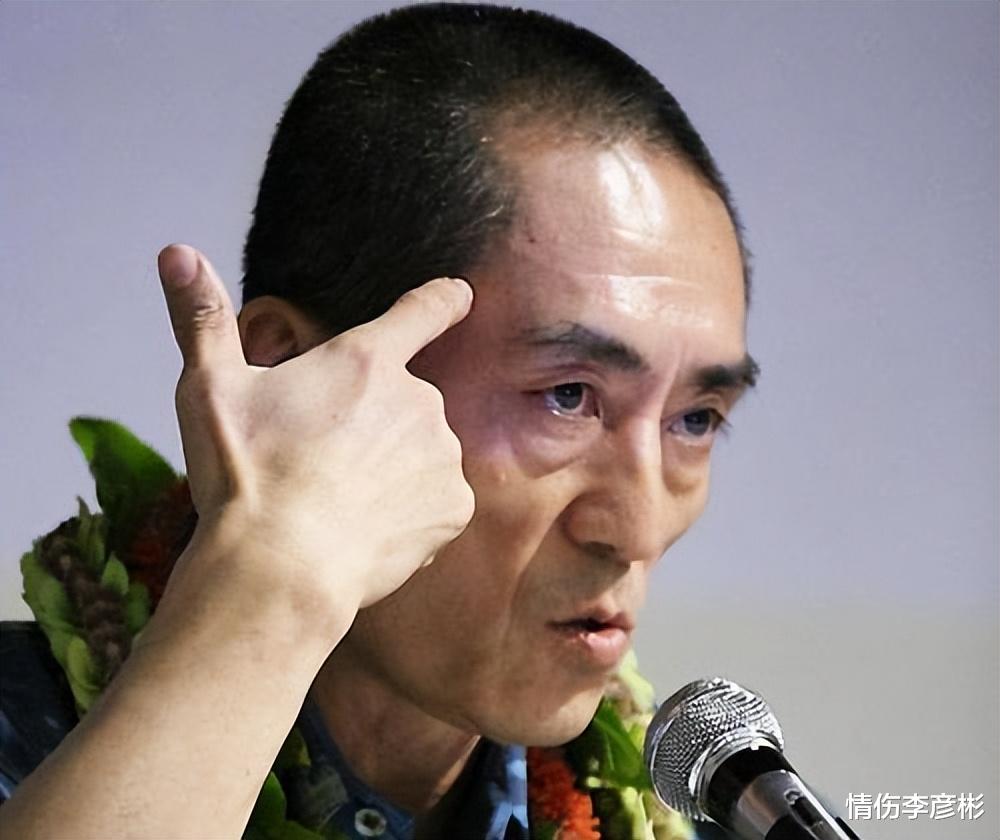张艺谋:“一代国师”跌落神坛,晚节不保,文艺人设都是伪装的!