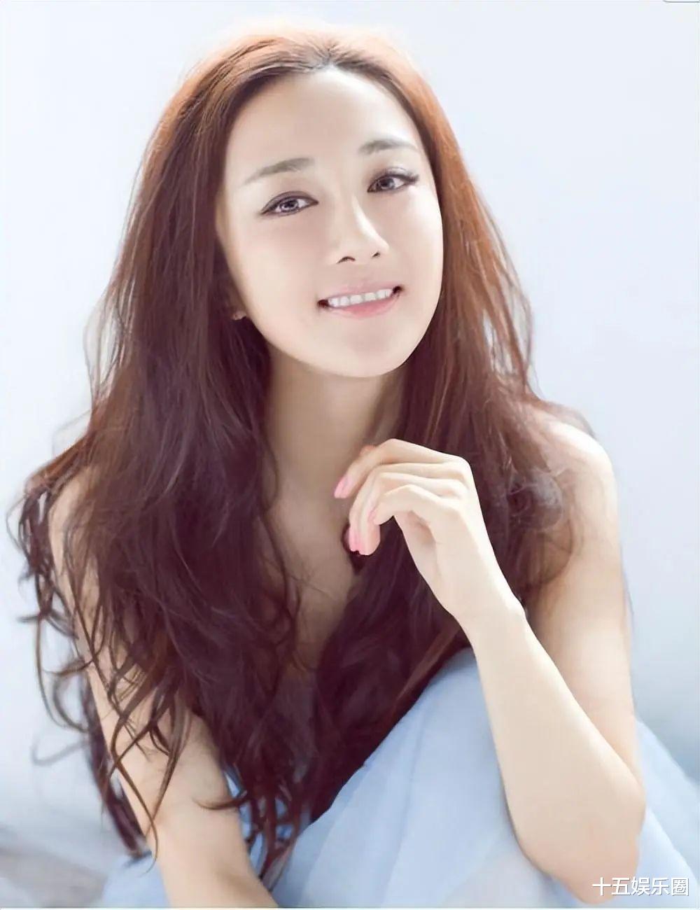 与张馨予抢角,被叶璇狗咬毁容,因《知否》再翻红,40岁她还好吗