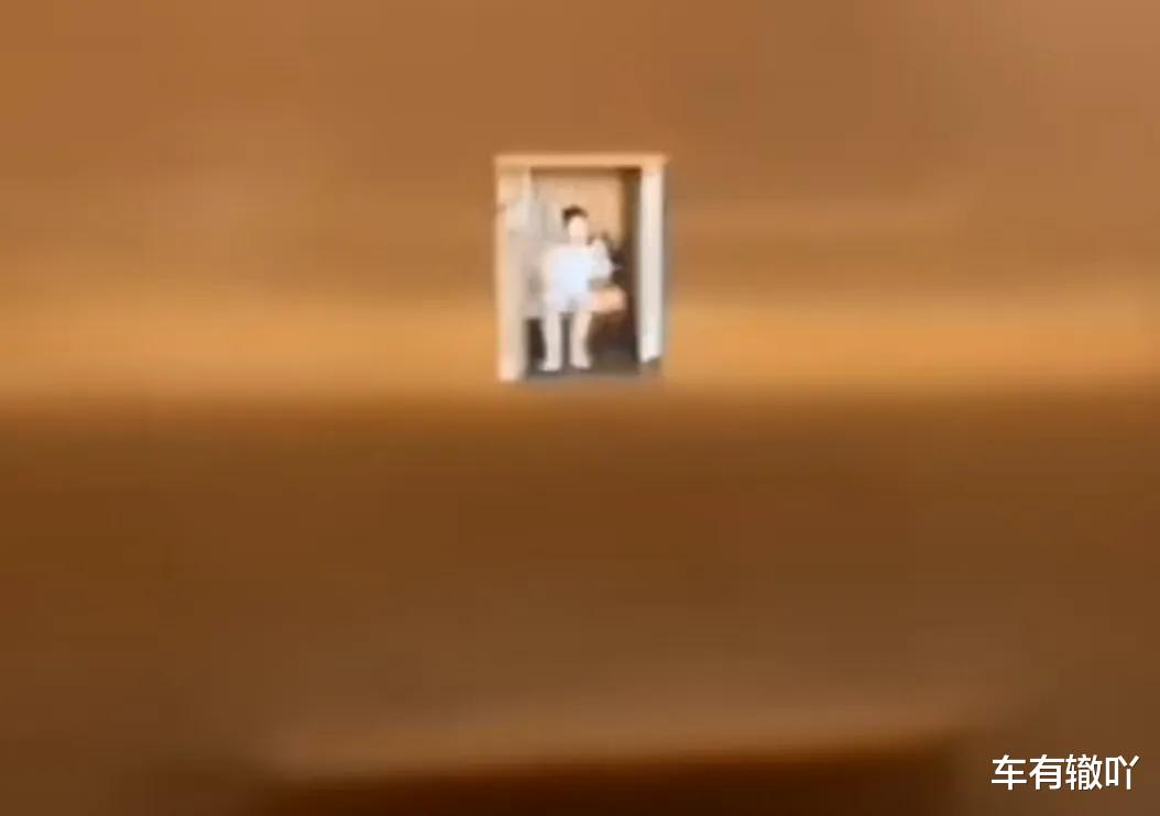 大S|大S透露二婚真实近况!汪小菲直播晒办公室,墙上女儿照片引争议!