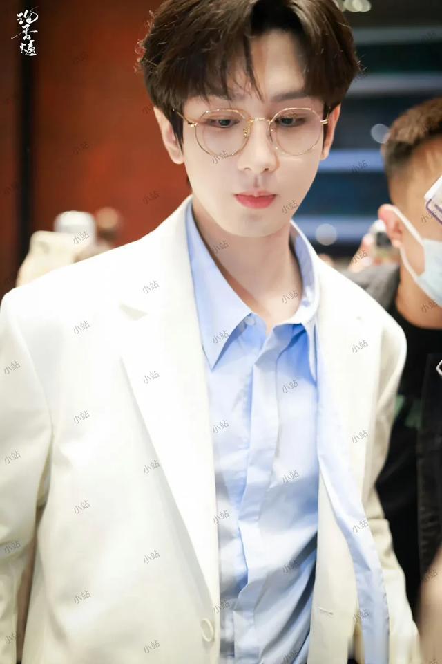 11.9娱乐瓜：任嘉伦王一博肖战成毅热巴赵露思檀健次邓为娜扎许凯