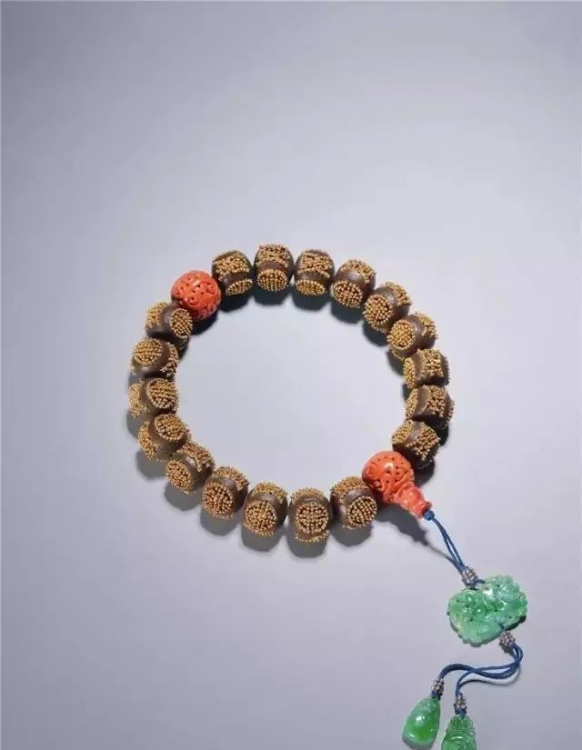 戴1080颗珠子的手串逛街是什么感觉?