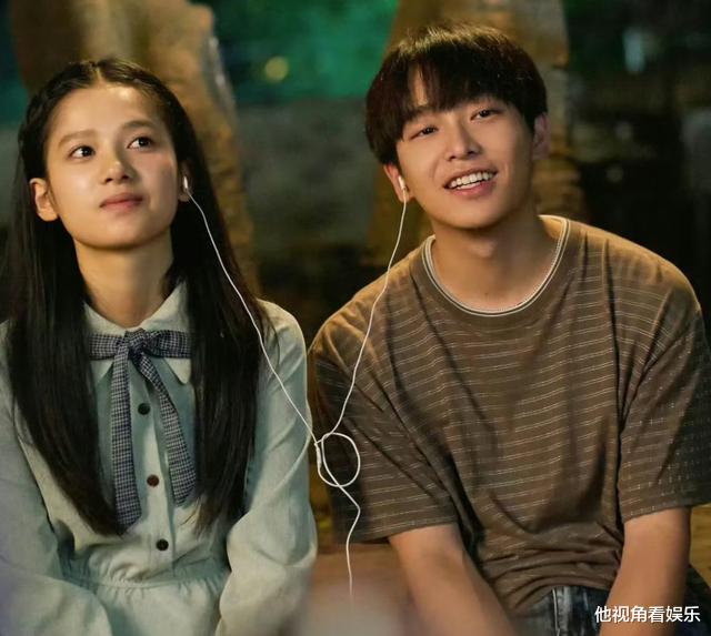 彭昱畅圈外女友曝光，身材窈窕面容姣好气质佳，大方承认恋情获赞