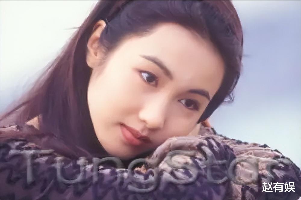 黎姿:嫁给大15岁的残疾富豪,一家5口3人残疾,风光背后全是心酸