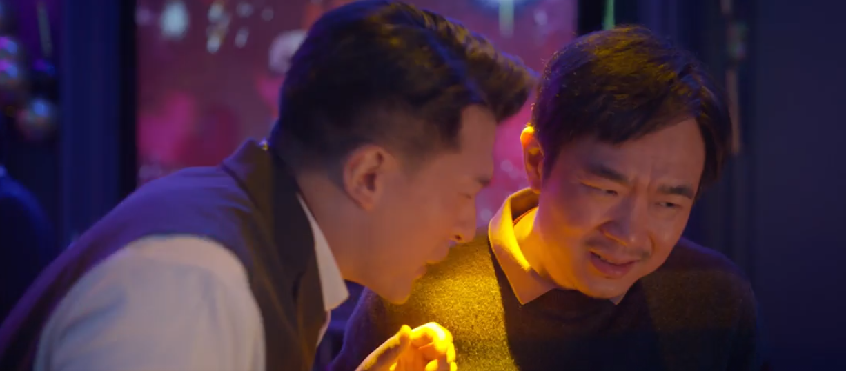 喷领导骂公司，做我们想干不敢干的事，凭这《年会不能停》值8分