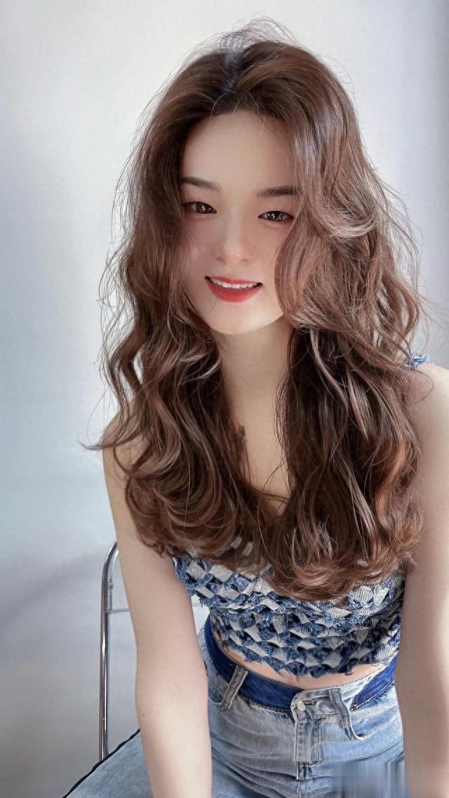 女人爱美发型别乱整,选这3种就对了,个性瘦脸很时尚