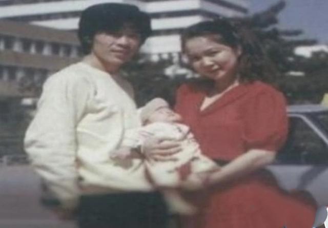 蔡明|从“小品女王”到被喊“滚出春晚”，蔡明到底哪里做错了？