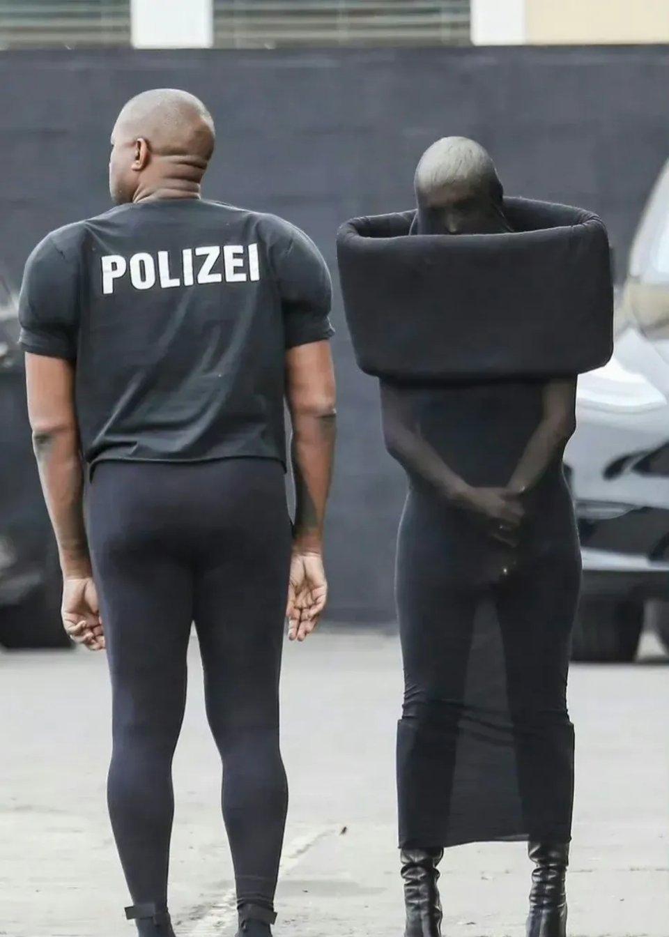 金卡戴珊大哭画面曝光！并苦苦哀求，愿意付出所有换回当初的侃爷?