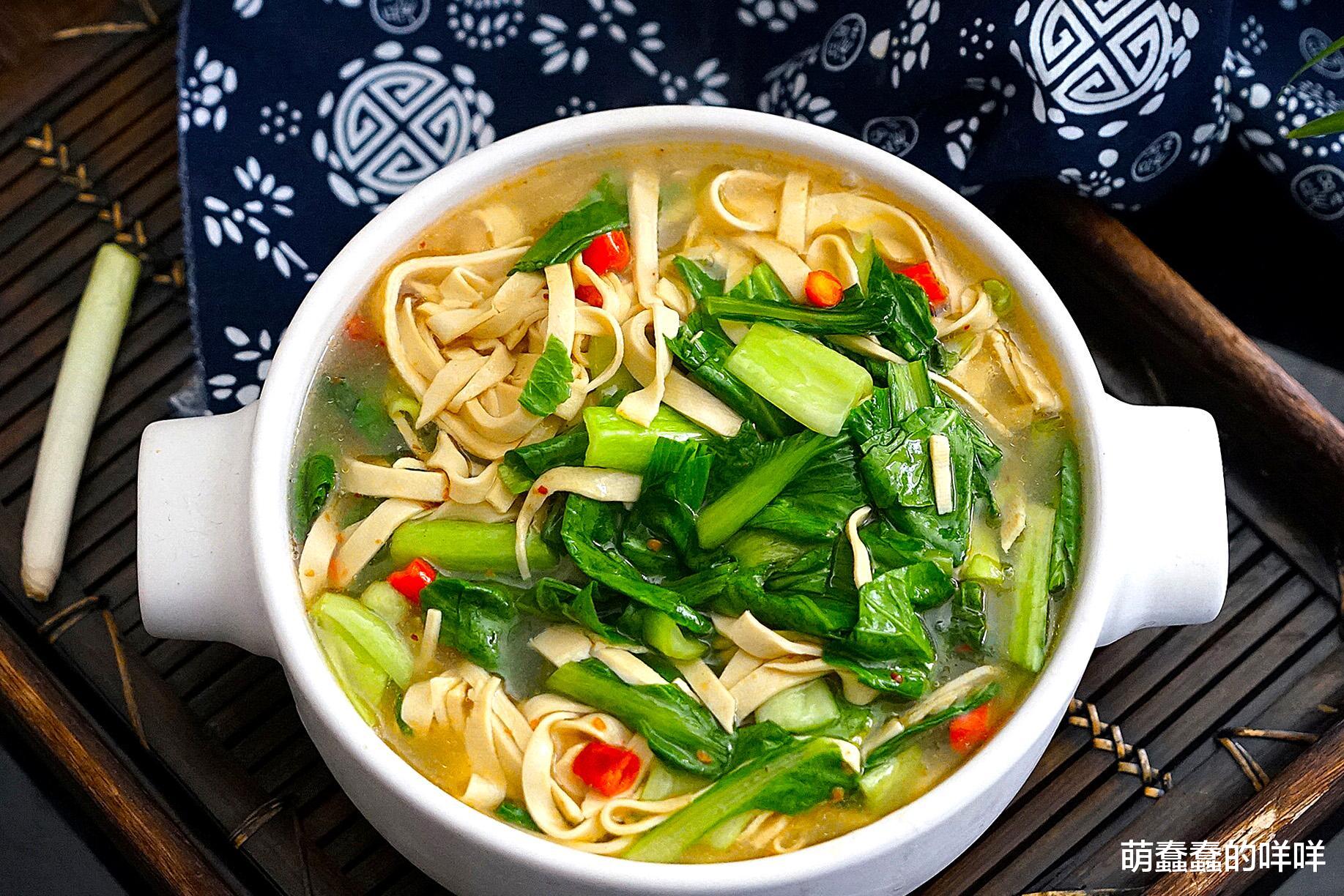 莲子羹|女人若想老得慢，建议常吃这5种美食，营养美味，皮肤水嫩有光泽