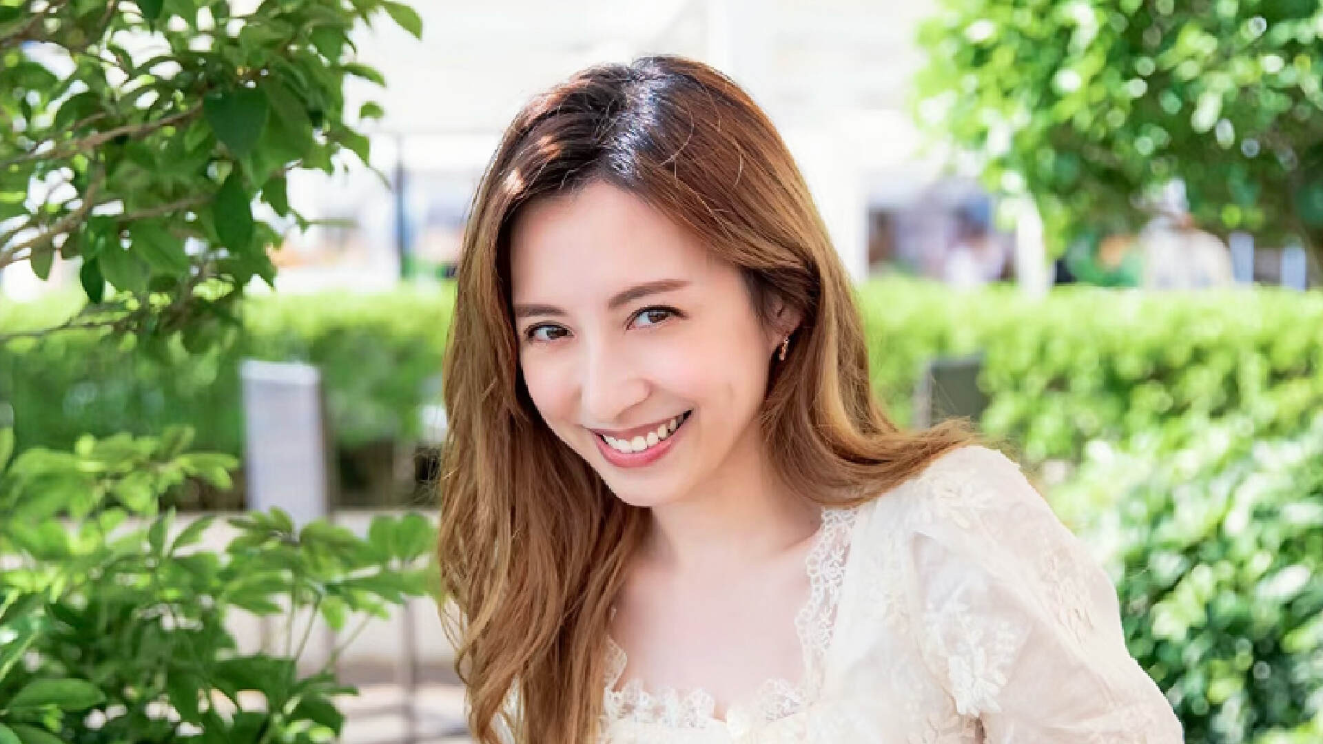 TVB知名女星母亲被曝滥用社会福利，本人撇清关系：20年没有联系