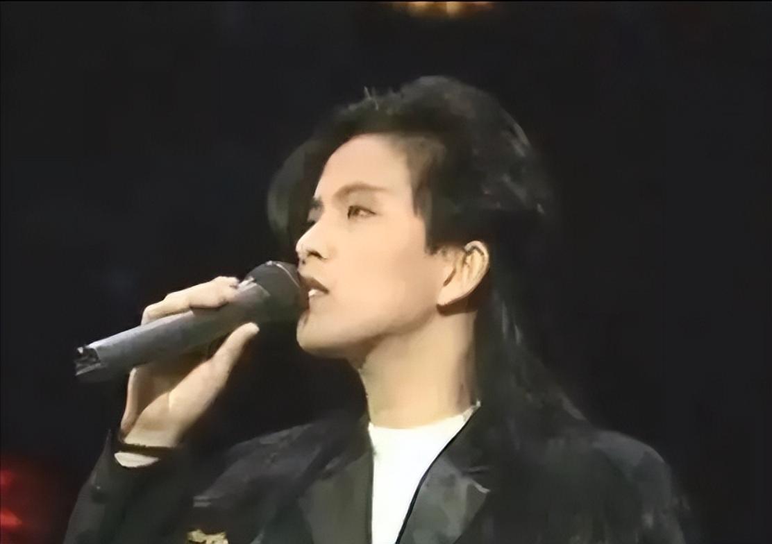 男女通吃?潘美辰的照片引爆社交媒体,彻底撕下了遮羞布