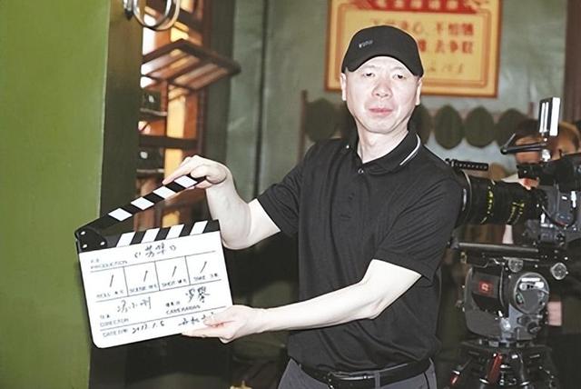 冯小刚|李易峰落幕成“照妖镜”,老炮冯小刚身边盘旋的京圈,算是崩盘了