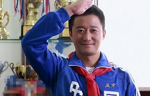 回顾：3位吝啬的明星，人前爱国，人后却“一毛不拔”，太过虚伪