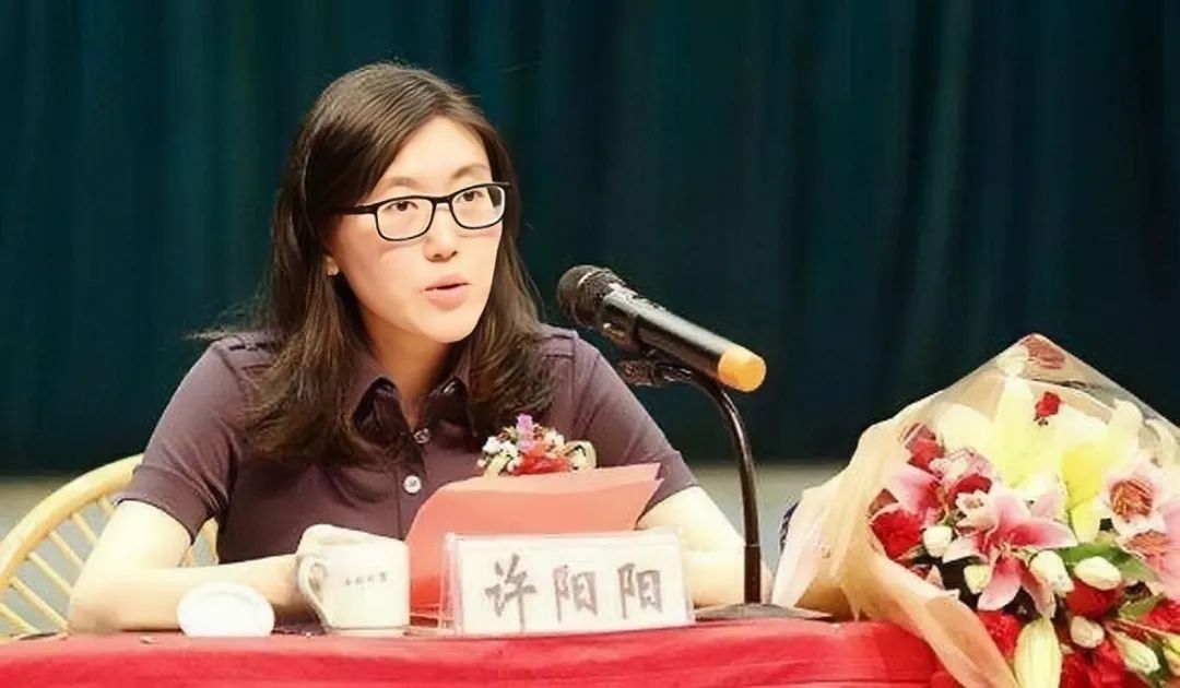 现实版庶女斗倒嫡子？最强港圈豪门女继承人的手腕是真的绝...