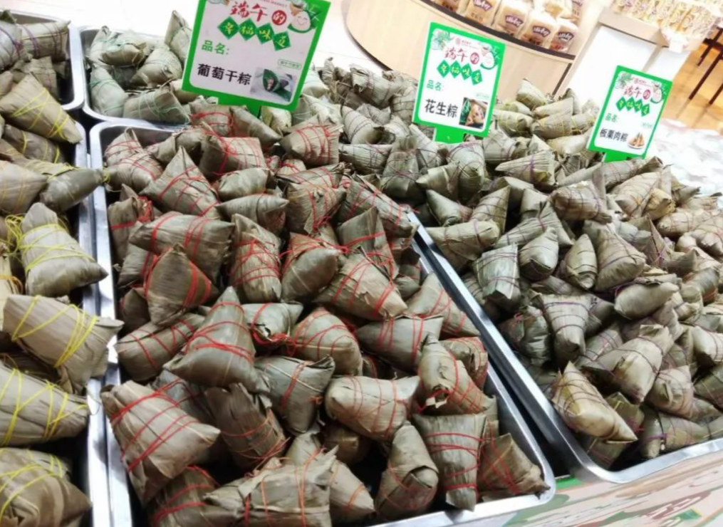 馒头|大润发最“尴尬”的粽子品牌，摆在货架无人理睬，老板叹气：只能亏本贱卖！
