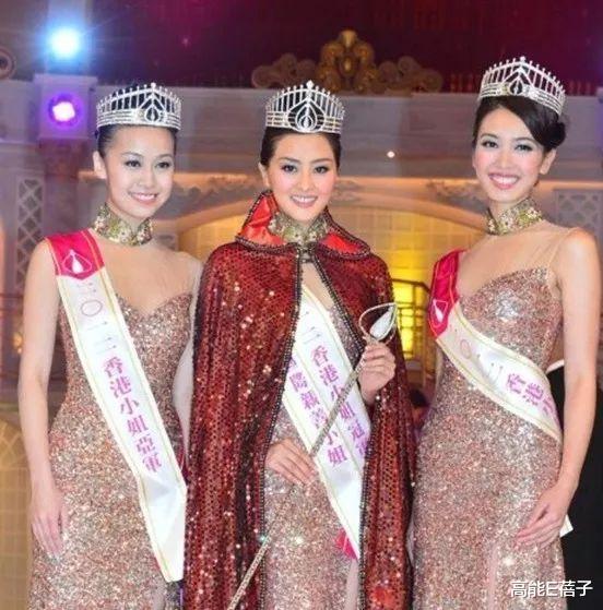 与大14岁男友结婚且是双喜临门？黄心颖晒定情犬疑以16字吐心声