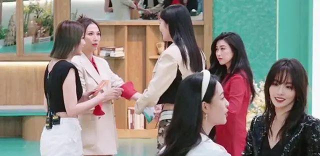 朱珠|突然官宣结婚,京圈公主找了圈外大佬