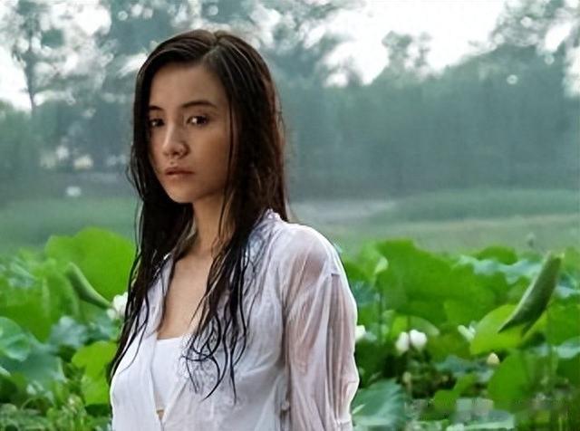 海清一句话，扯下宋佳“插足成瘾”的遮羞布，演技再好也救不了她