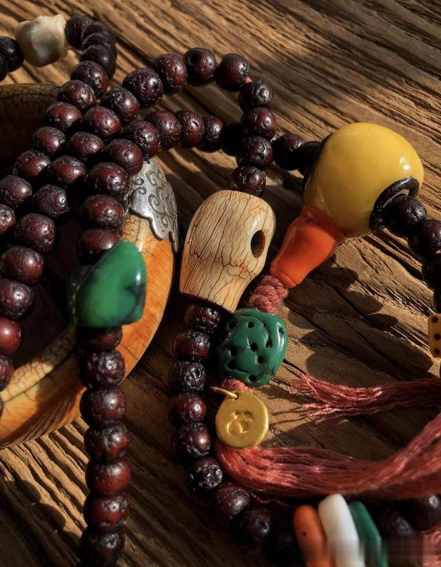 和田玉籽料|文玩菩提子盘个真货都难?真假并不是关键!