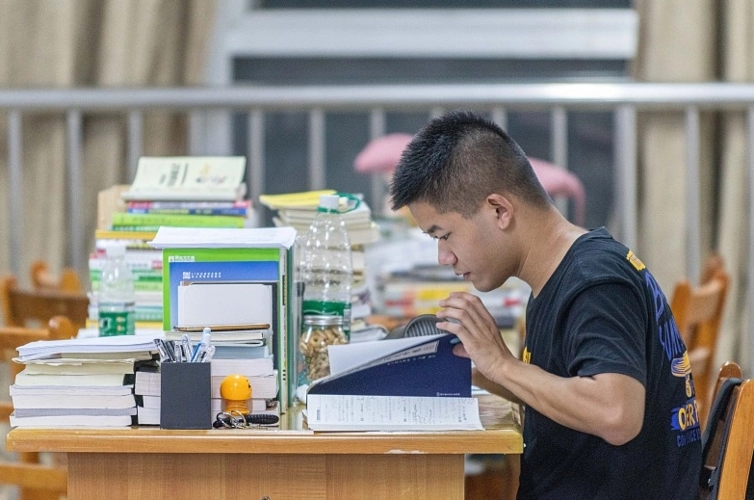 招聘|985导师直言不想再招女学生,成绩再好也没用,原因太过现实