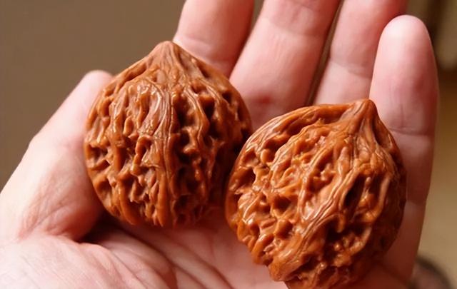 文玩核桃|文玩核桃对你说:你可以这样盘玩