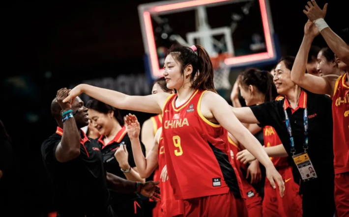 赵蕾|官媒正式表态,李梦违反公序良俗,赵蕾只是不得已而为之