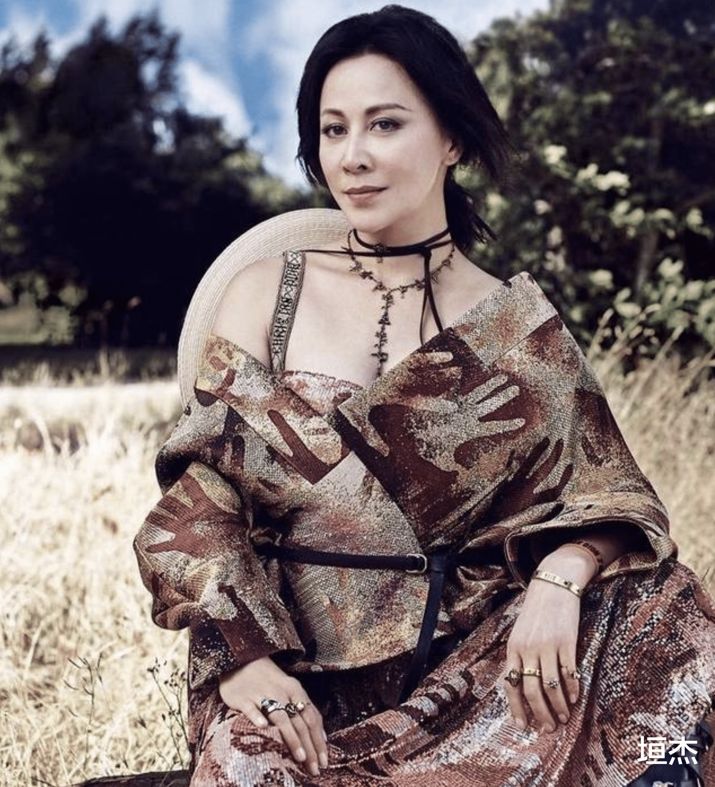 撞脸|8对“撞脸”的明星,一个“洋气”一个“土气”,颜值差距太大了