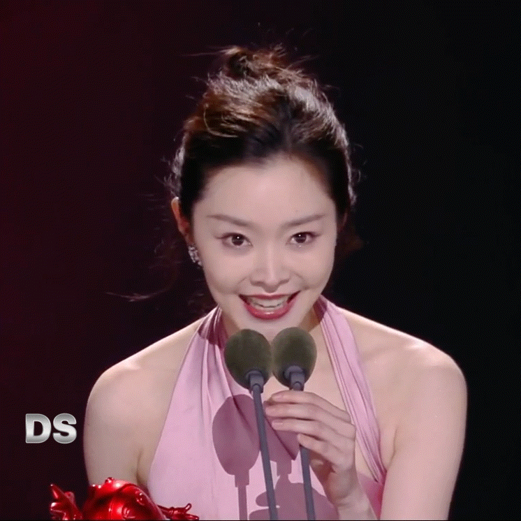 尖叫之夜杨幂刘诗诗风头被抢，三对明星情侣飙演技秦岚白敬亭够劲