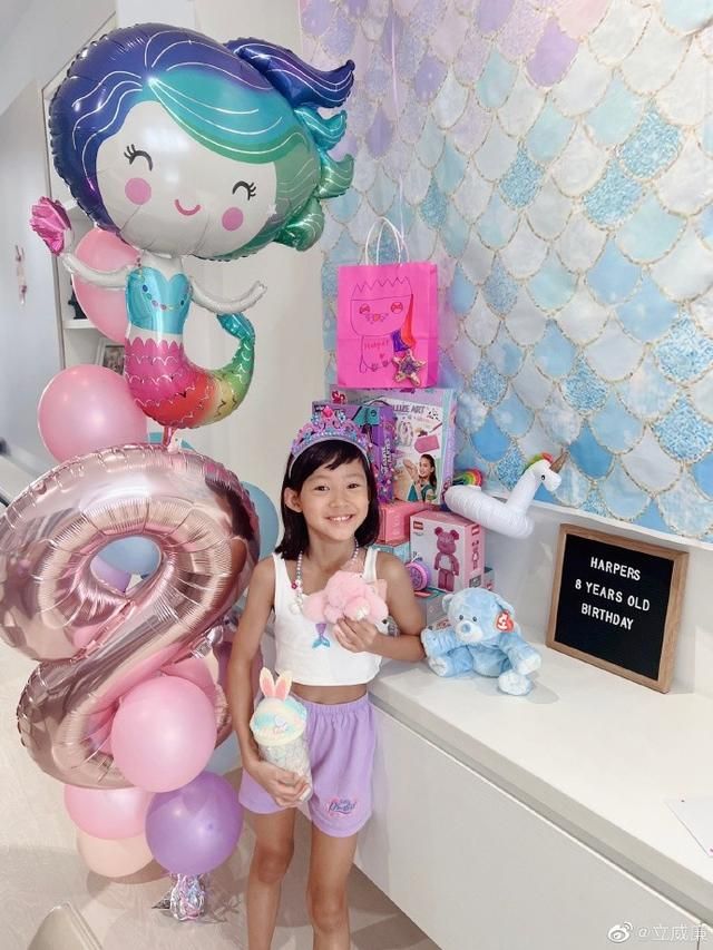 立威廉|立威廉女儿庆生，8岁有长腿有腹肌，曾因长相被质疑致老爸退网