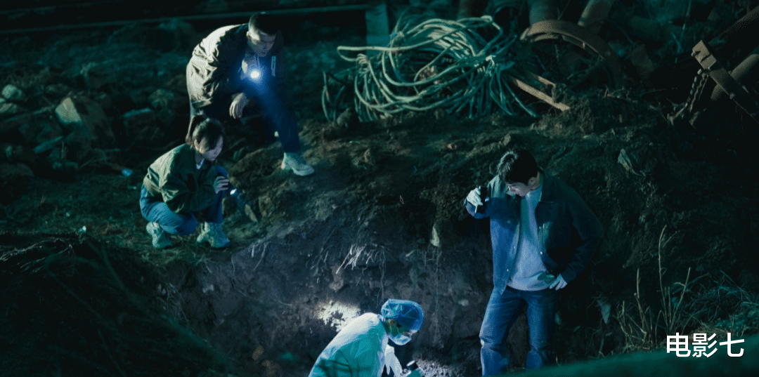 才播3天,拿下三个收视第一,观众:终于有部值得熬夜追的刑侦剧