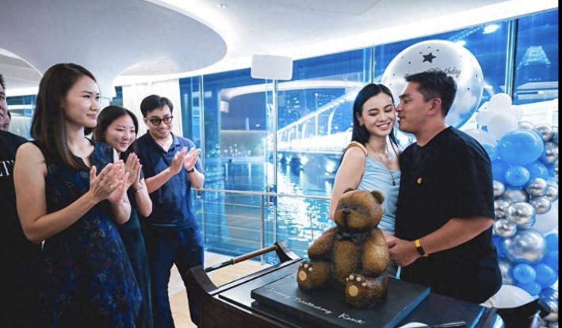 林恬儿打扮贵气为丈夫庆生,在自家的新餐厅办派对,夫家资产200亿