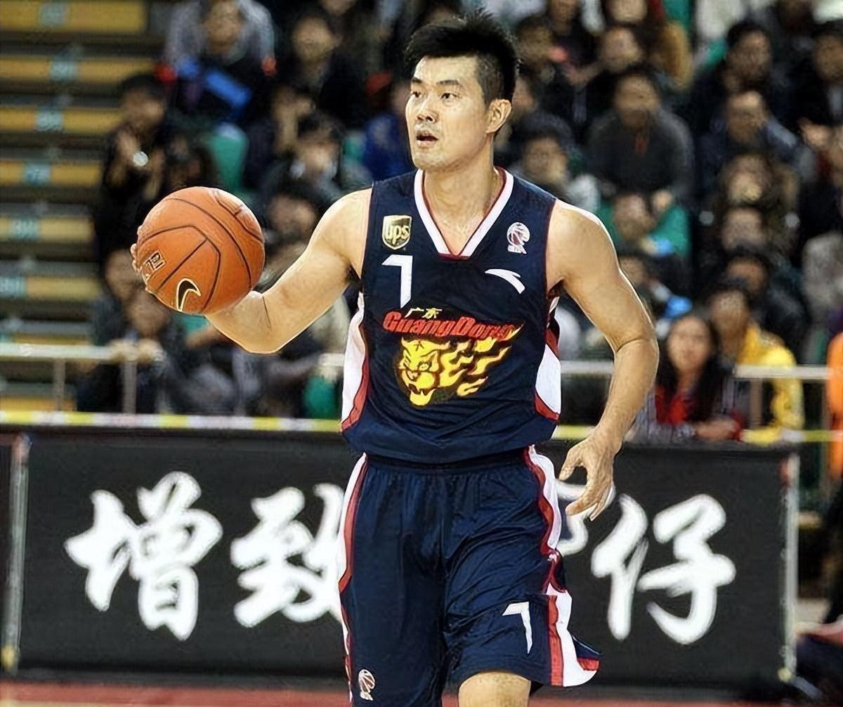 广东男篮|周鹏、赵睿、胡明轩落选!广东男篮历史最佳国内球员五人组